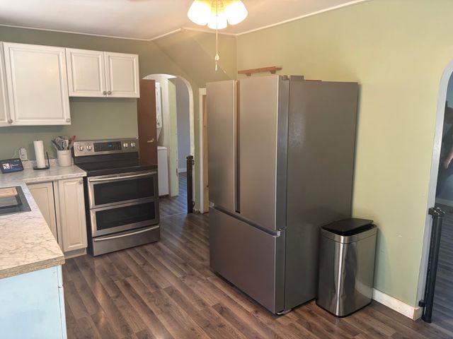 575 S Wolf Lake Road, Muskegon, MI 49442