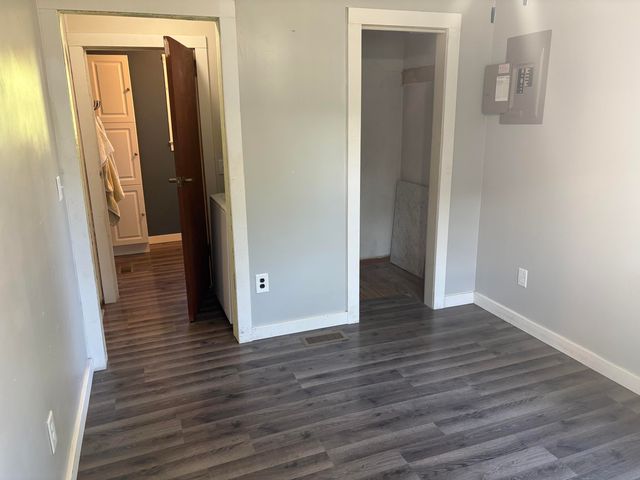 575 S Wolf Lake Road, Muskegon, MI 49442