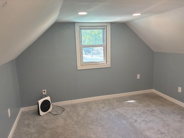 575 S Wolf Lake Road, Muskegon, MI 49442