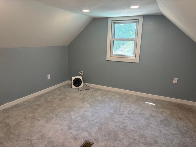 575 S Wolf Lake Road, Muskegon, MI 49442