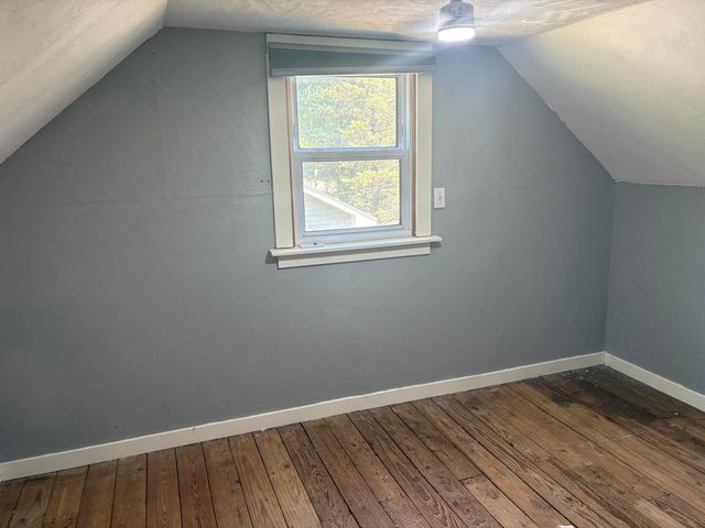 575 S Wolf Lake Road, Muskegon, MI 49442