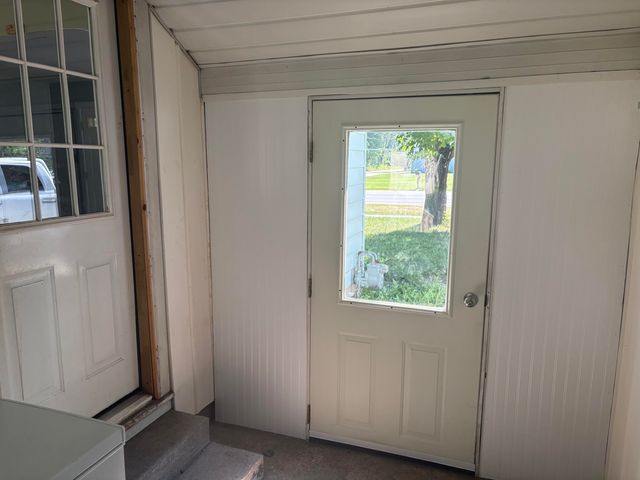 575 S Wolf Lake Road, Muskegon, MI 49442