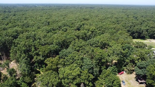 575 S Wolf Lake Road, Muskegon, MI 49442