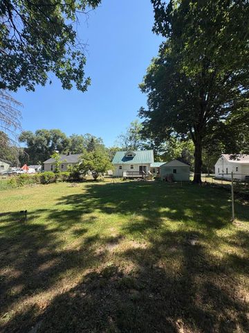 575 S Wolf Lake Road, Muskegon, MI 49442