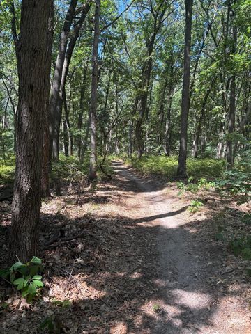 575 S Wolf Lake Road, Muskegon, MI 49442