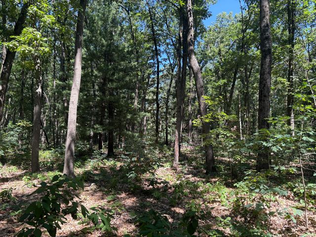 575 S Wolf Lake Road, Muskegon, MI 49442