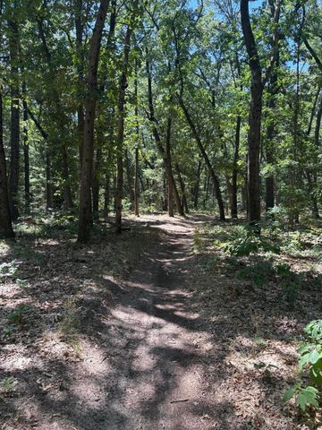 575 S Wolf Lake Road, Muskegon, MI 49442