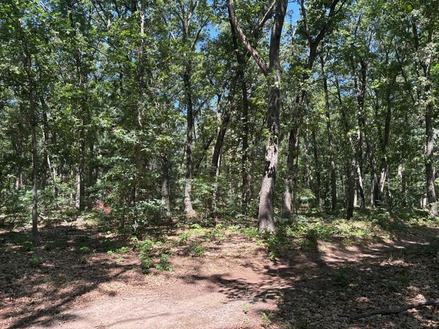 575 S Wolf Lake Road, Muskegon, MI 49442