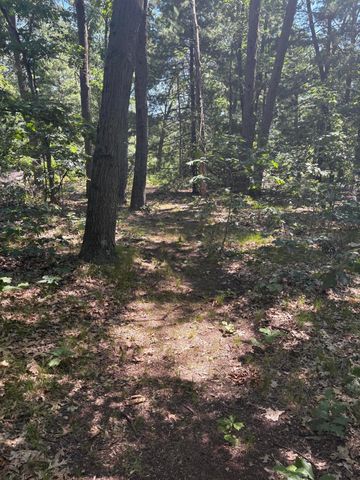 575 S Wolf Lake Road, Muskegon, MI 49442