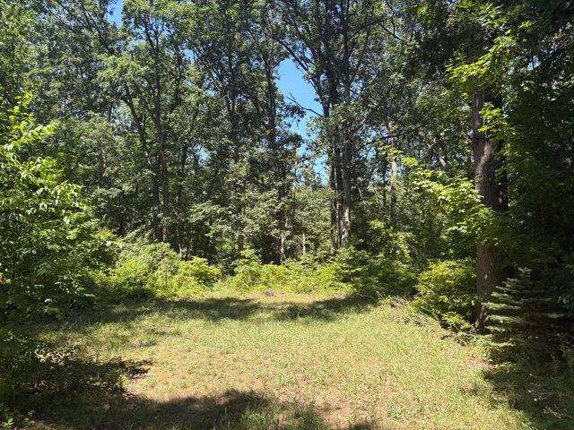 575 S Wolf Lake Road, Muskegon, MI 49442