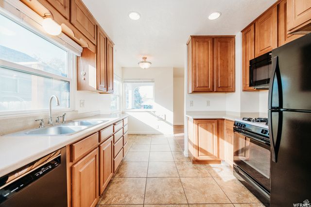 2928 FOWLER AVE, Ogden, UT 84403