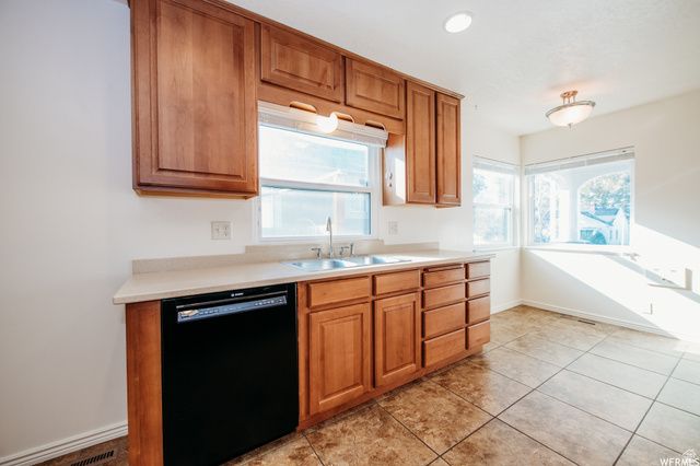 2928 FOWLER AVE, Ogden, UT 84403