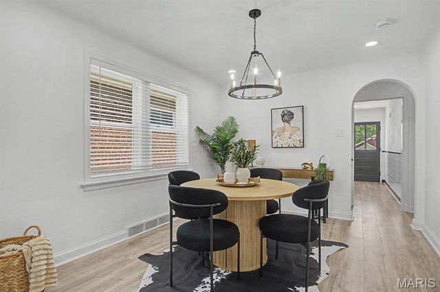 6134 Adkins Avenue, St Louis, MO 63116