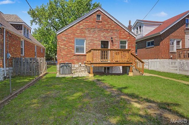 6134 Adkins Avenue, St Louis, MO 63116