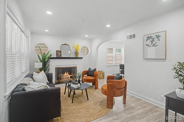 6134 Adkins Avenue, St Louis, MO 63116