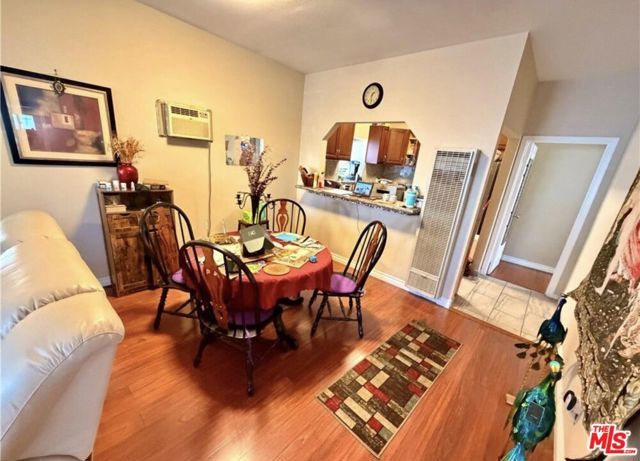 536 W 42nd Street, Los Angeles, CA 90037