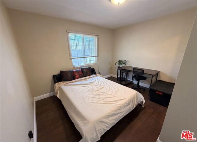 536 W 42nd Street, Los Angeles, CA 90037