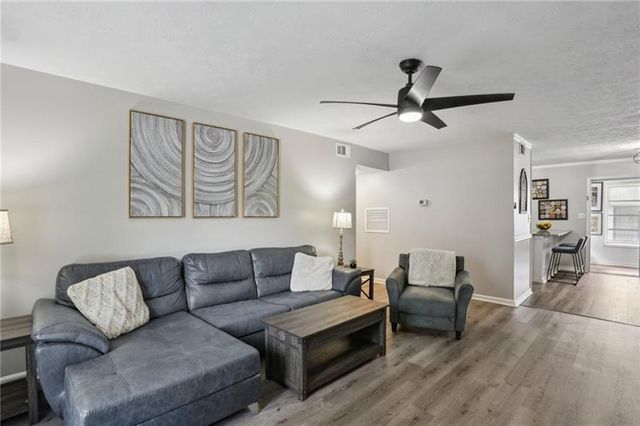 6700 Roswell Road 32C, Sandy Springs, GA 30328