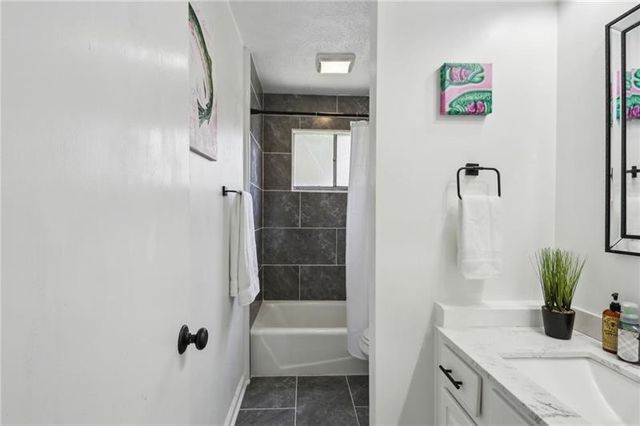 6700 Roswell Road 32C, Sandy Springs, GA 30328