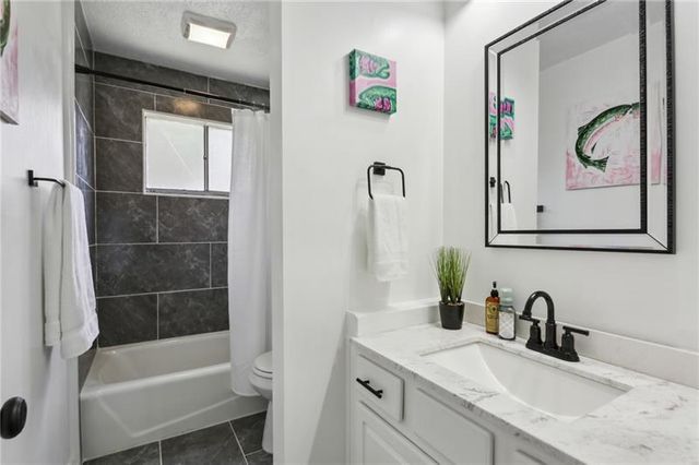 6700 Roswell Road 32C, Sandy Springs, GA 30328