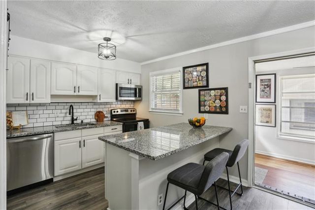 6700 Roswell Road 32C, Sandy Springs, GA 30328