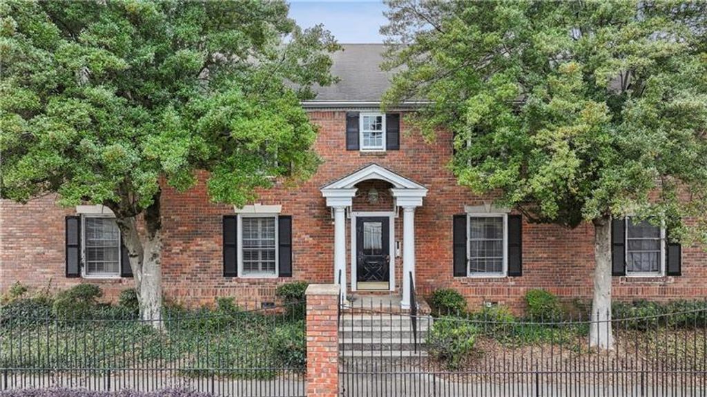 6700 Roswell Road 32C, Sandy Springs, GA 30328