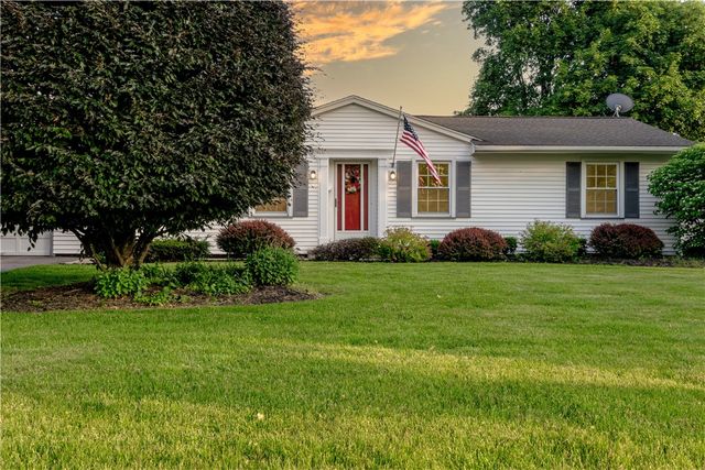 389 Kartes Drive, Greece, NY 14616