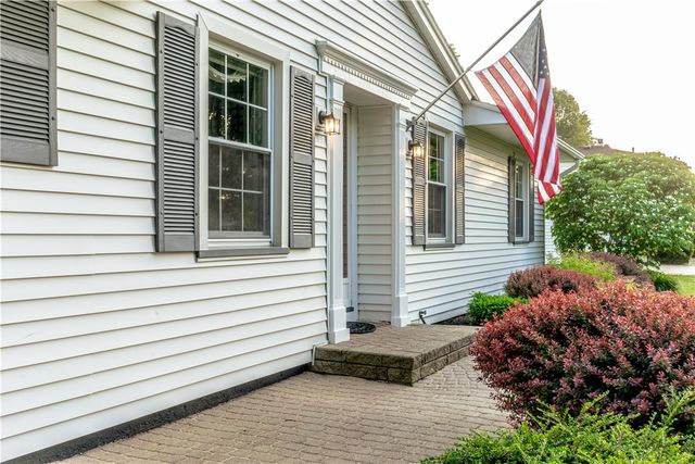 389 Kartes Drive, Greece, NY 14616