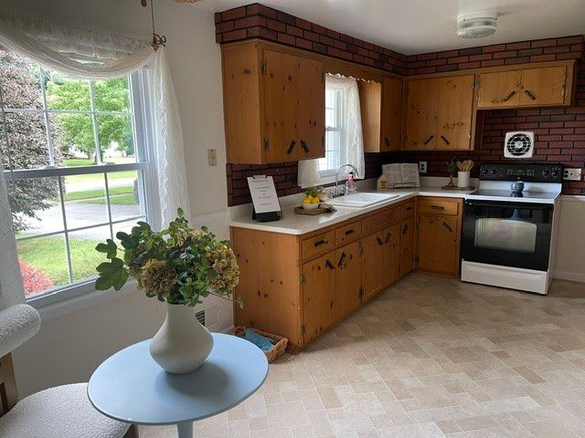 389 Kartes Drive, Greece, NY 14616