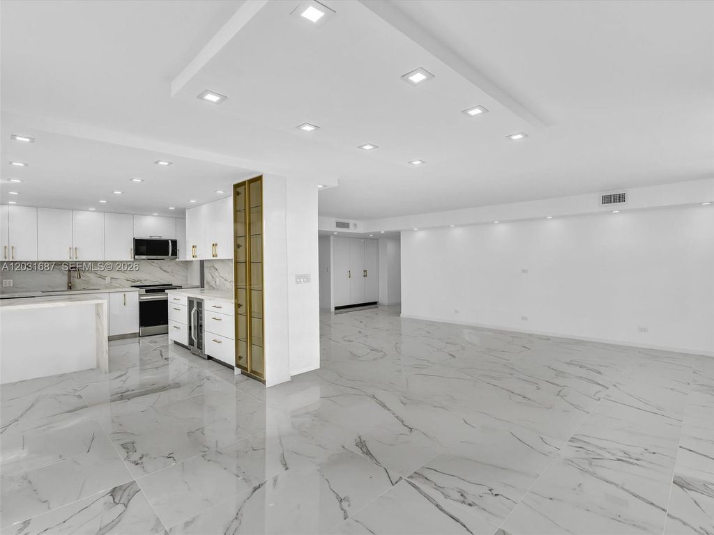 230 174th St 712, Sunny Isles Beach, FL 33160