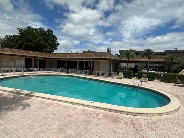 2420 SW 81st Ave 403, Davie, FL 33324