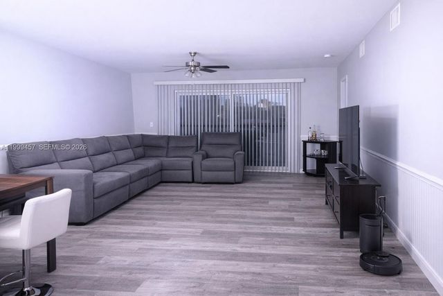 2420 SW 81st Ave 403, Davie, FL 33324