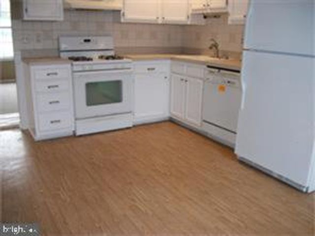 49 OLD ORCHARD DR, Sicklerville, NJ 08081