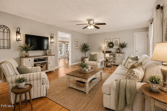 123 Madeline Lane, Rogersville, TN 37857