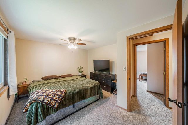 1605 THORNTON DRIVE, Oshkosh, WI 54904