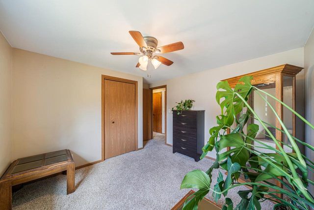 1605 THORNTON DRIVE, Oshkosh, WI 54904