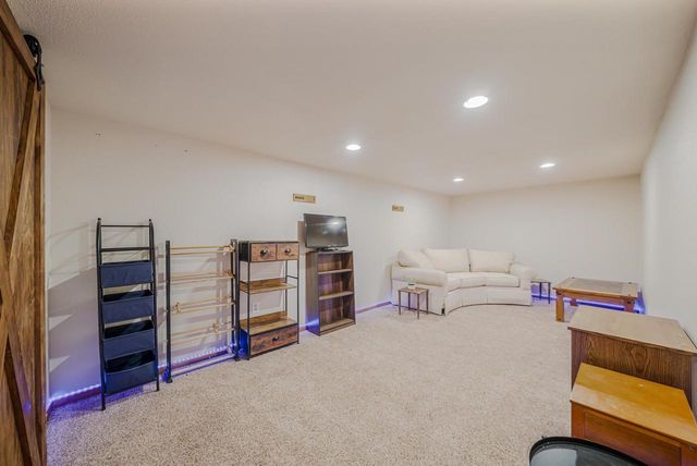 1605 THORNTON DRIVE, Oshkosh, WI 54904