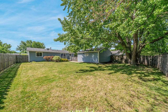 1605 THORNTON DRIVE, Oshkosh, WI 54904