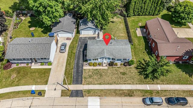1605 THORNTON DRIVE, Oshkosh, WI 54904