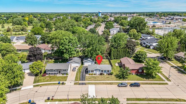 1605 THORNTON DRIVE, Oshkosh, WI 54904