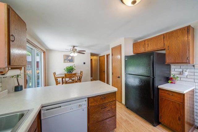 1605 THORNTON DRIVE, Oshkosh, WI 54904