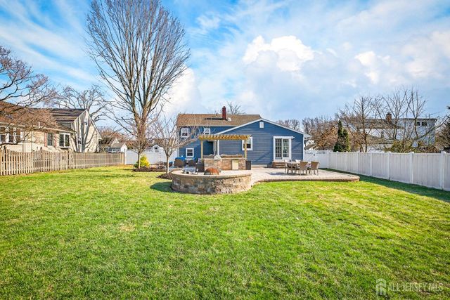 423 S Plainfield Avenue S, South Plainfield, NJ 07080