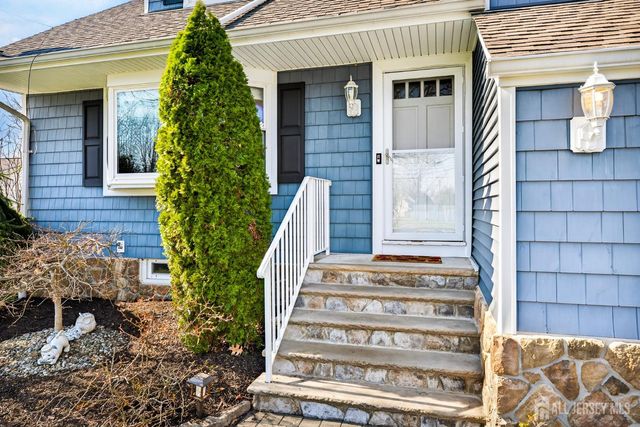 423 S Plainfield Avenue S, South Plainfield, NJ 07080