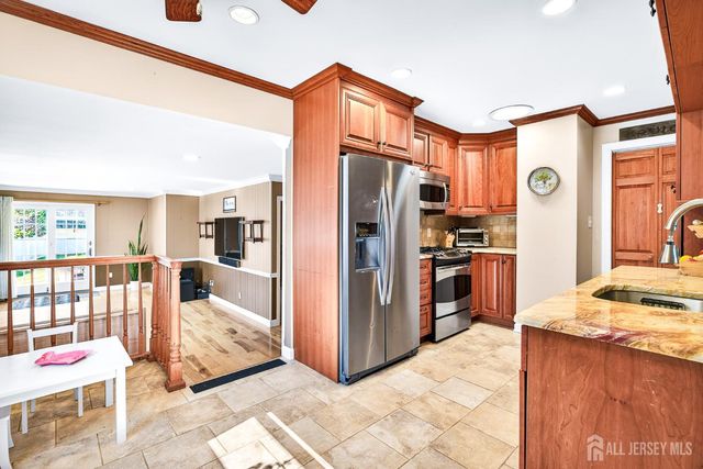 423 S Plainfield Avenue S, South Plainfield, NJ 07080