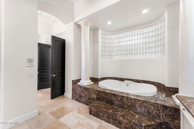 700 N DOBSON Road 36, Chandler, AZ 85224