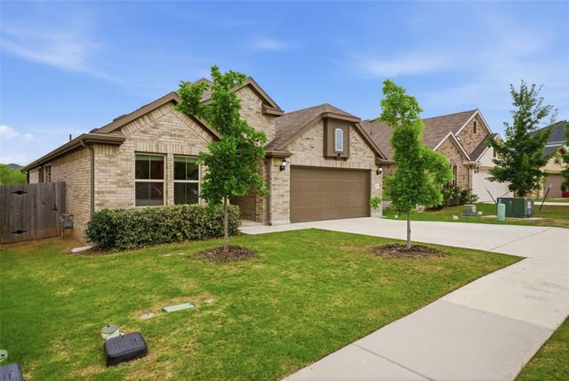 648 Cherrystone LOOP, Buda, TX 78610