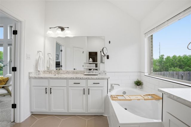 648 Cherrystone LOOP, Buda, TX 78610