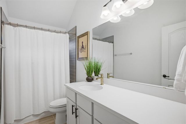 648 Cherrystone LOOP, Buda, TX 78610