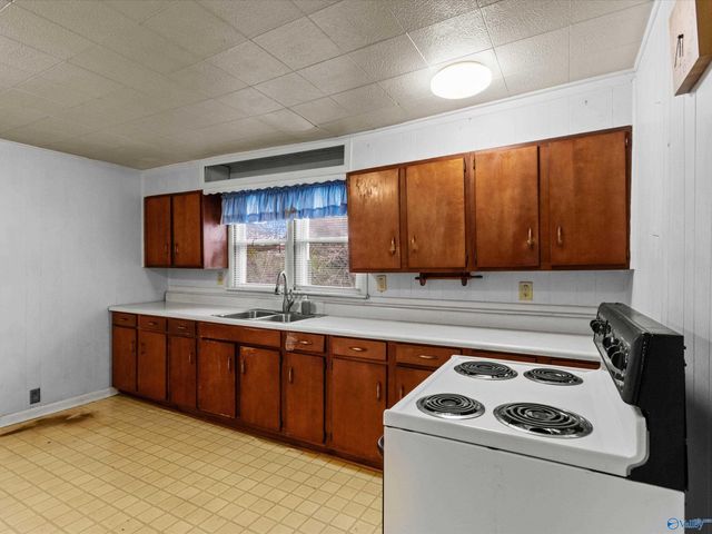 2012 Summer Street, Huntsville, AL 35805