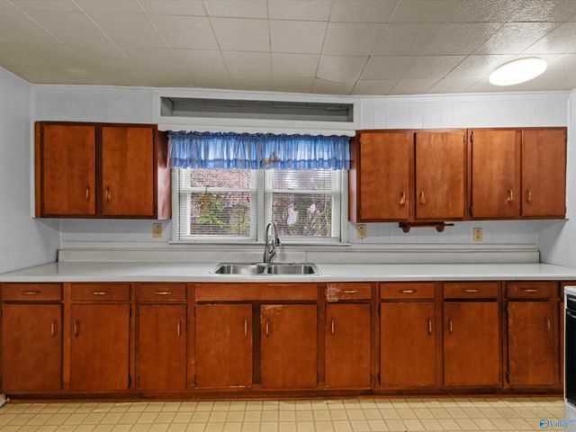 2012 Summer Street, Huntsville, AL 35805